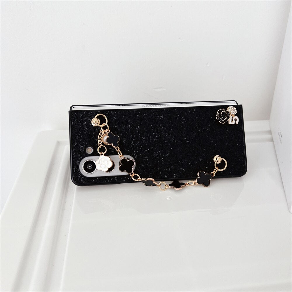 Fashion Four leaf Clover Bracelet Chain Phone Case For Samsung Galaxy Z Fold
